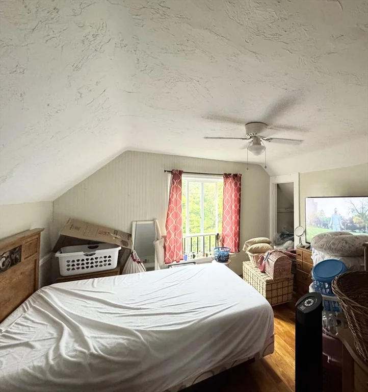1 bed, 1 bath apartment for rent at 198 Reed St Unit 3, Rockland — photo 3 of 7