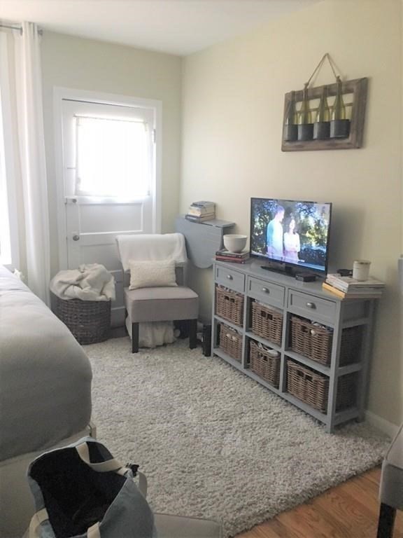 Studio bed, 1 bath apartment for rent at 198 Saint Paul Unit 9, Brookline — photo 2 of 9