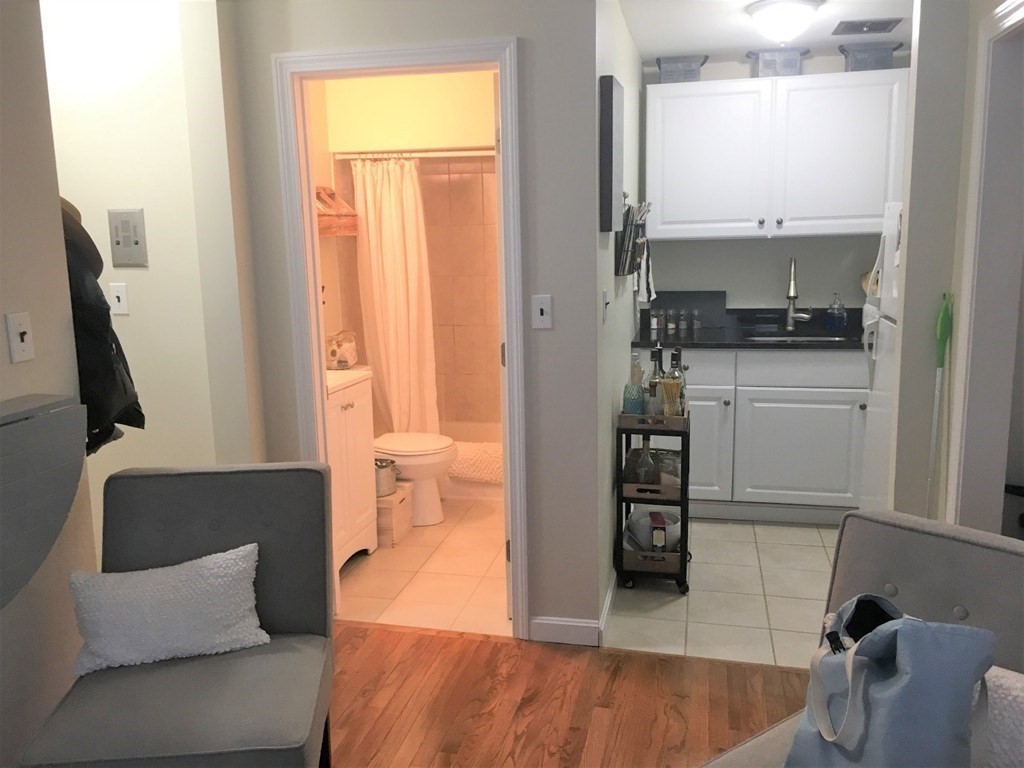 Studio bed, 1 bath apartment for rent at 198 Saint Paul Unit 9, Brookline — photo 6 of 9