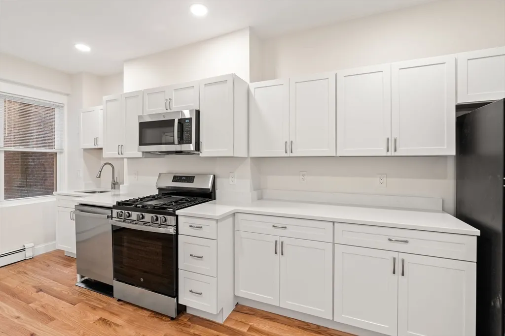 2 bed, 1 bath apartment for rent at 198 Salem St Unit 2, North End — photo 5 of 21