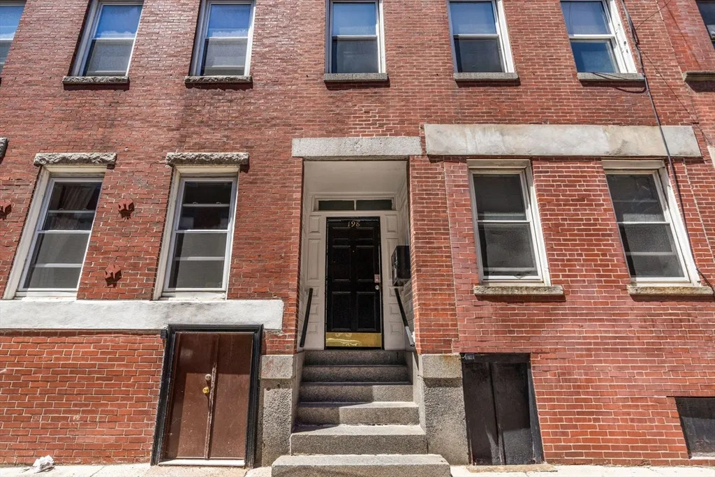 2 bed, 1 bath apartment for rent at 198 Salem St Unit 2, North End — photo 19 of 21