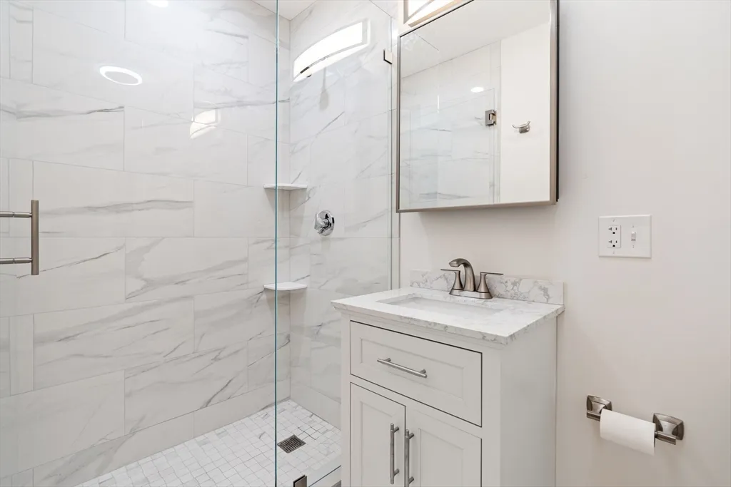 2 bed, 1 bath apartment for rent at 198 Salem St Unit 2, North End — photo 10 of 21