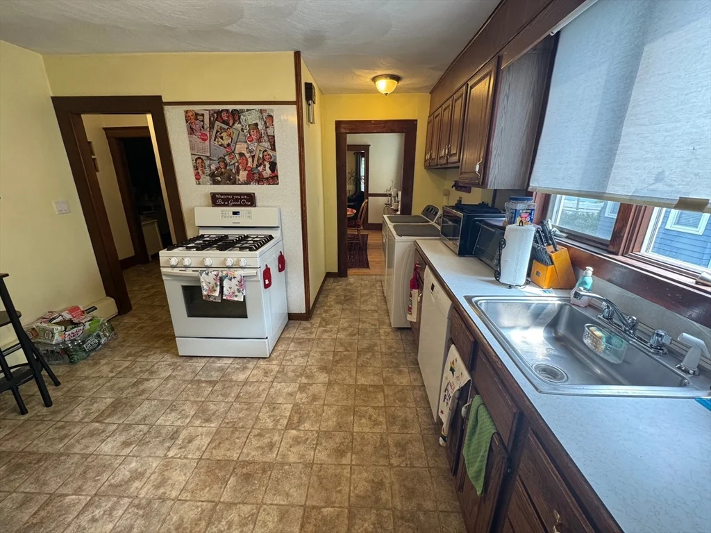 2 bed, 1 bath apartment for rent at 198 School St Unit 1, Watertown — photo 11 of 26