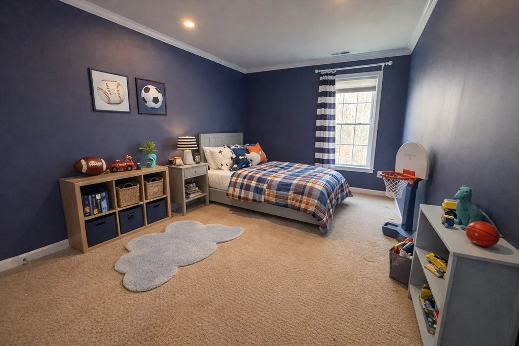 4 bed, 3 bath apartment for rent at 198 Stonehaven Dr, Weymouth — photo 10 of 16