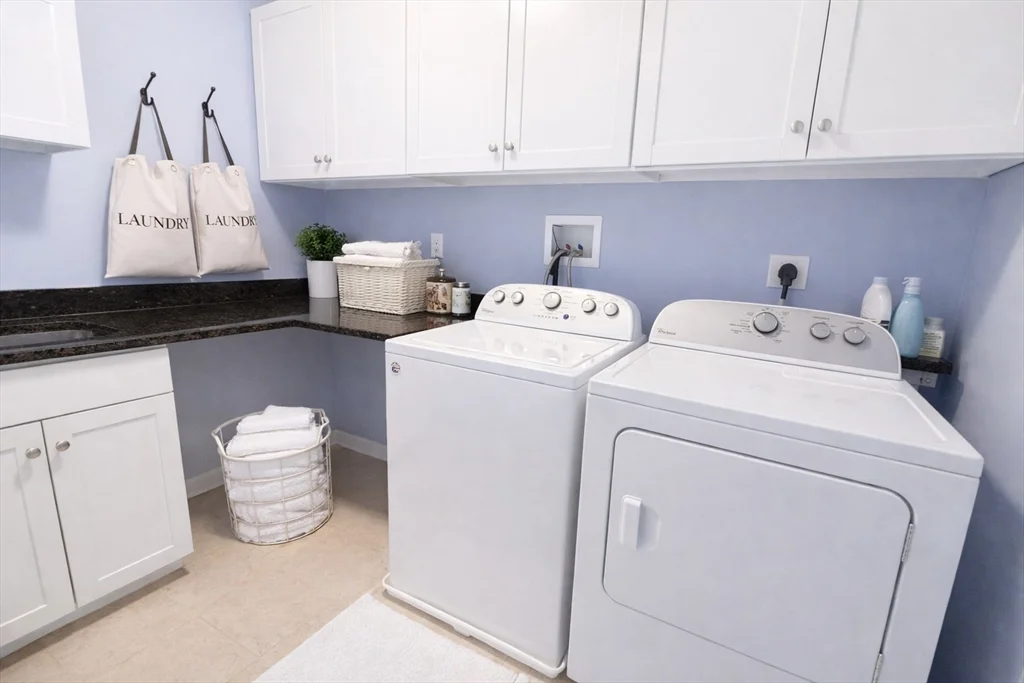 4 bed, 3 bath apartment for rent at 198 Stonehaven Dr, Weymouth — photo 15 of 16
