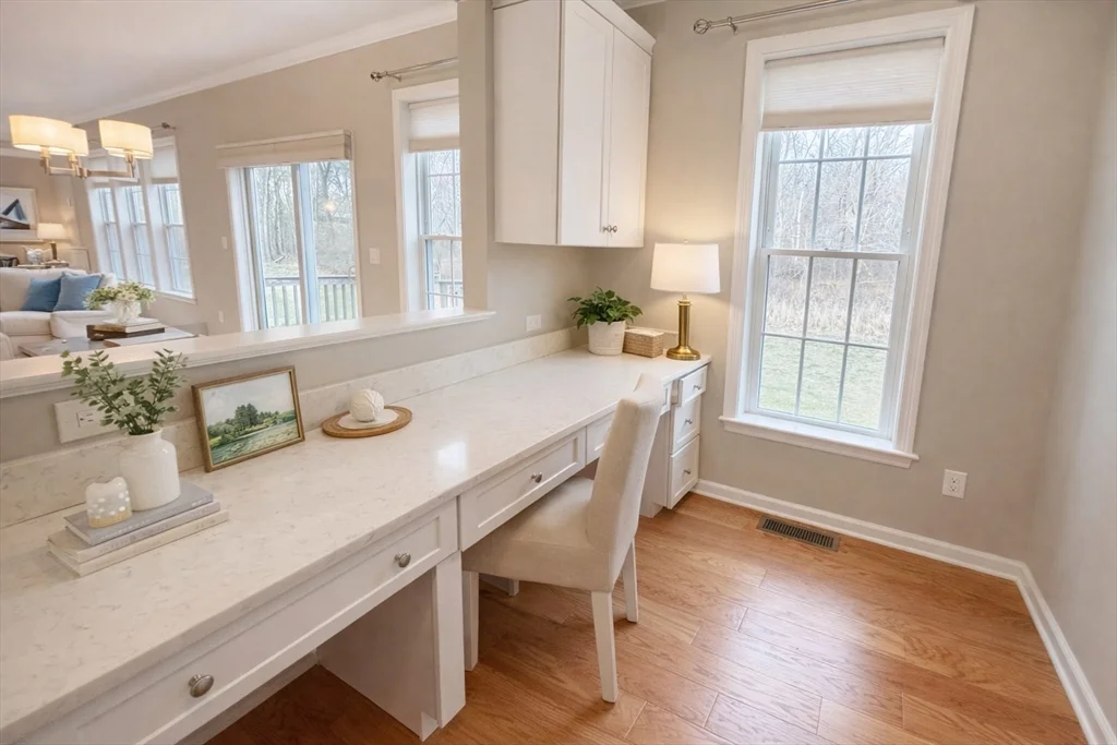 4 bed, 3 bath apartment for rent at 198 Stonehaven Dr, Weymouth — photo 6 of 16