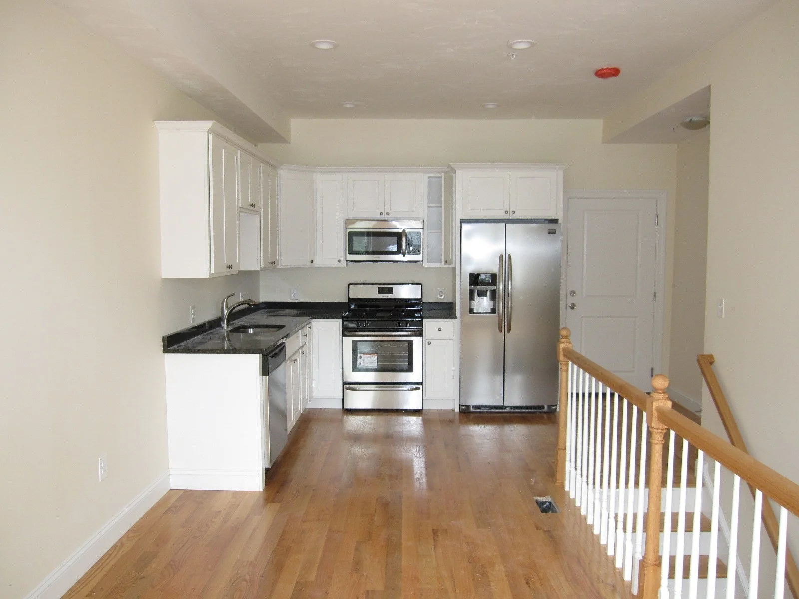 2 bed, 2 bath apartment for rent at 198 Union Ave Unit 1, Framingham — photo 3 of 10