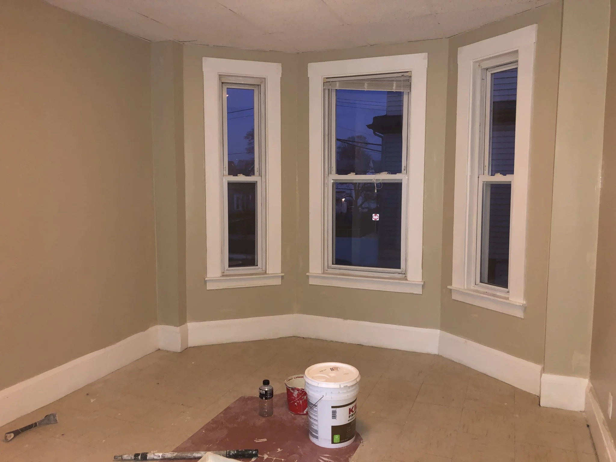 5 bed, 1 bath apartment for rent at 198 Washington St Unit 2, Medford — photo 7 of 17