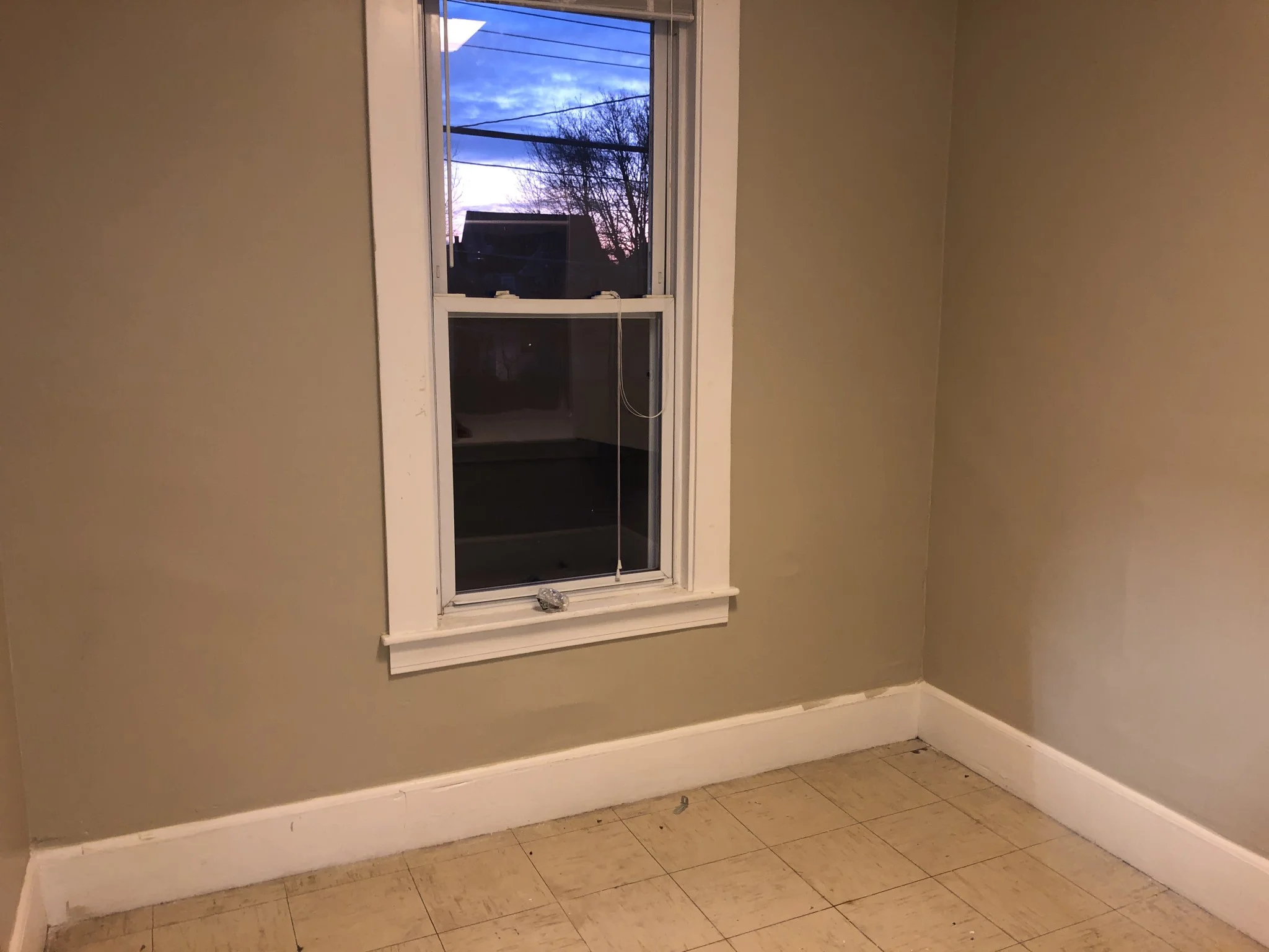 5 bed, 1 bath apartment for rent at 198 Washington St Unit 2, Medford — photo 16 of 17