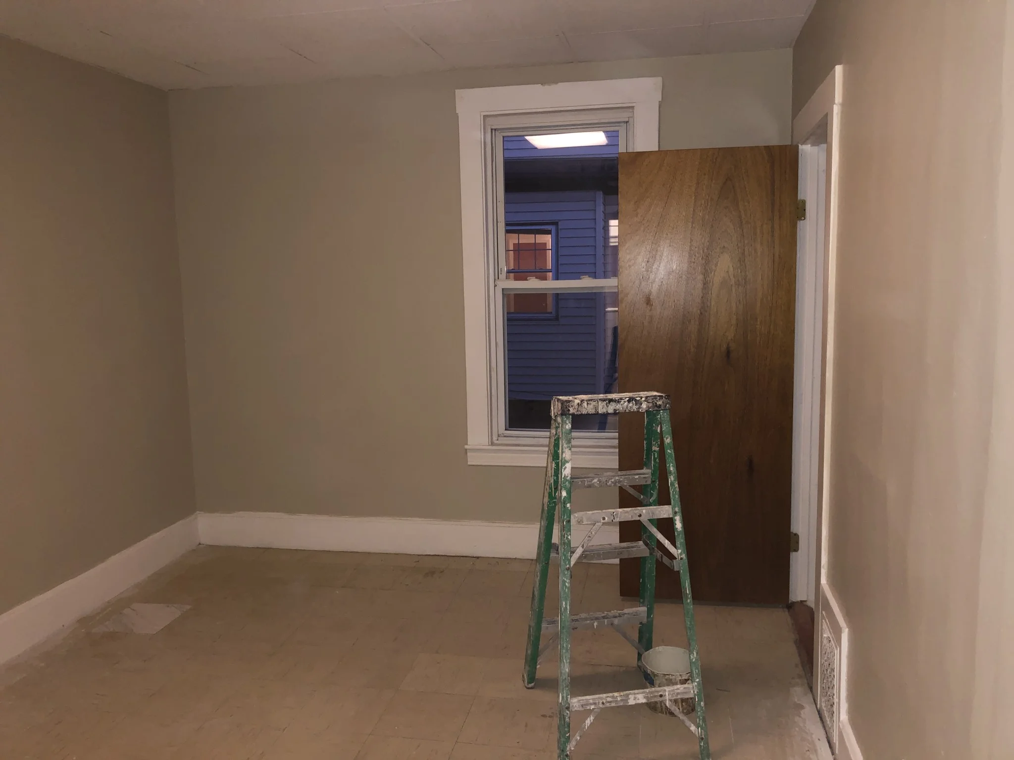 5 bed, 1 bath apartment for rent at 198 Washington St Unit 2, Medford — photo 11 of 17