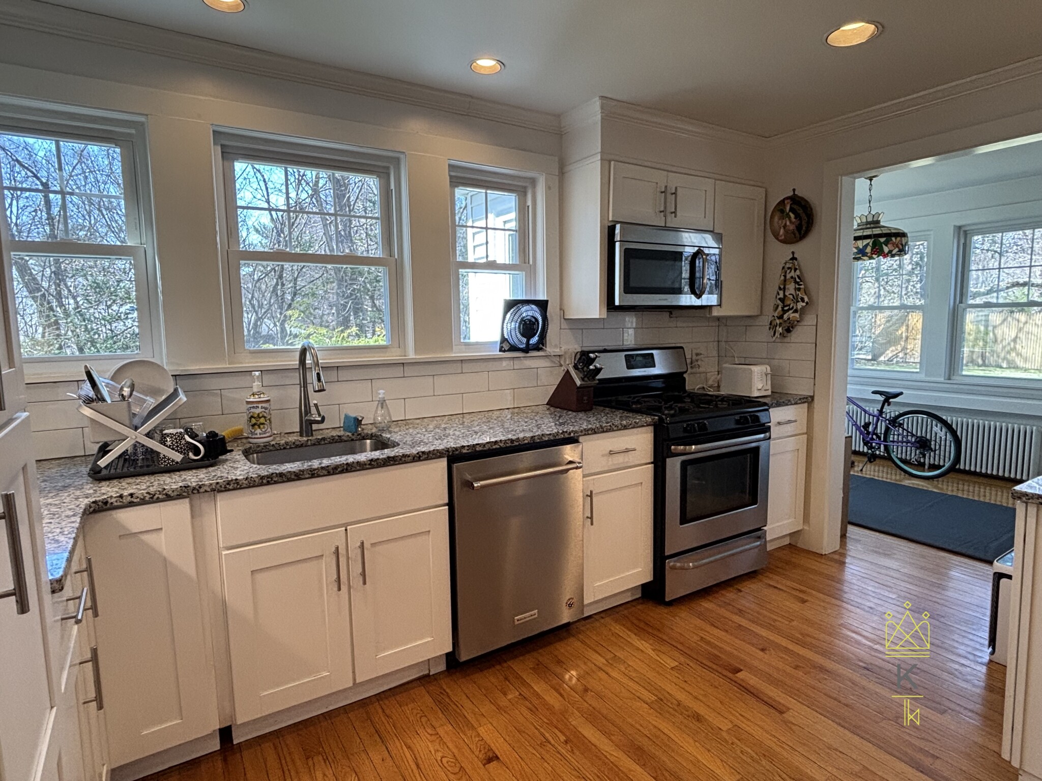 3 bed, 2.5 bath apartment for rent at 198 Wolcott Rd Unit 1, Chestnut Hill — photo 6 of 36
