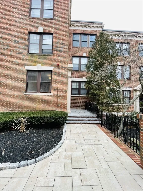 1 bed, 1 bath apartment for rent at 1988 Commonwealth Ave Unit 9, Brighton — photo 27 of 31