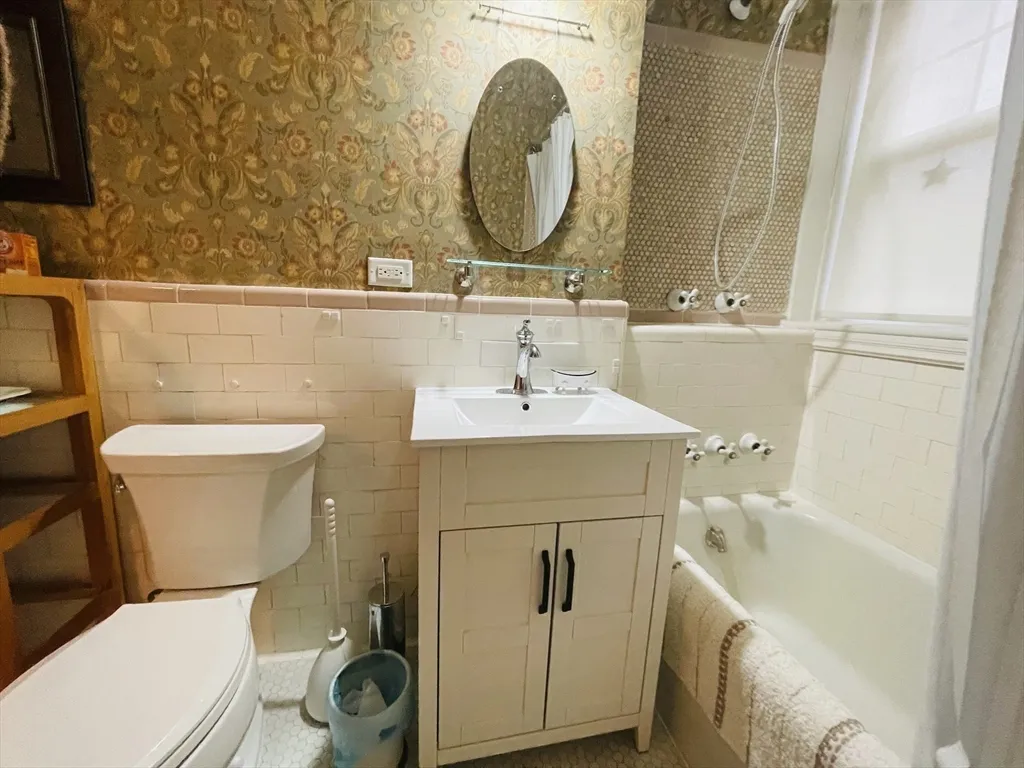 1 bed, 1 bath apartment for rent at 1988 Commonwealth Ave Unit 9, Brighton — photo 20 of 31