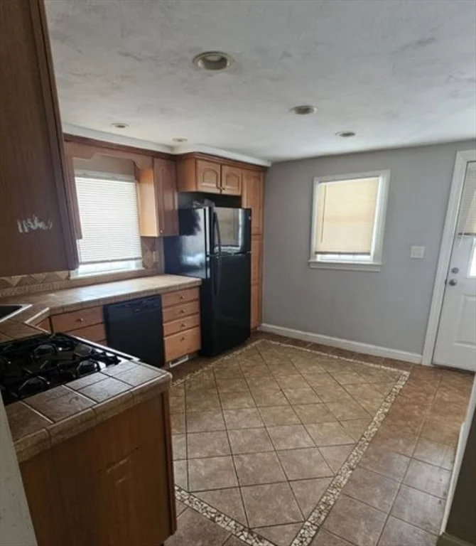 3 bed, 1 bath apartment for rent at 199 Andover Unit 1, Ballardvale — photo 7 of 16