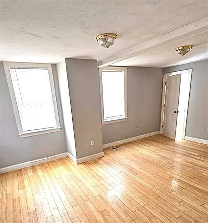 3 bed, 1 bath apartment for rent at 199 Andover Unit 1, Ballardvale — photo 5 of 16