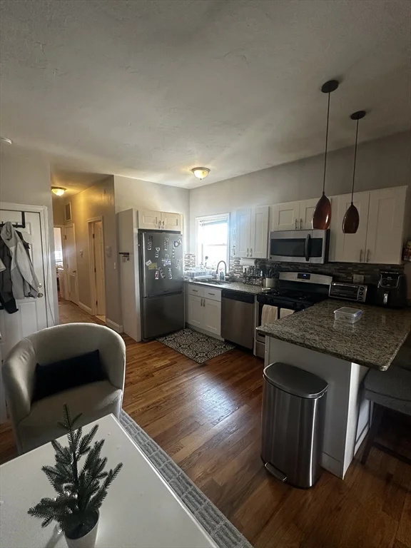3 bed, 1 bath apartment for rent at 199 Athens St Unit 3, South Boston — photo 5 of 18