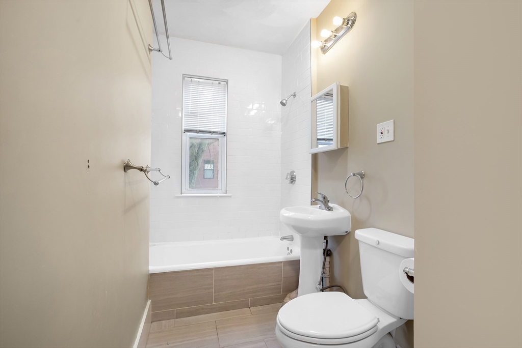 4 bed, 1 bath apartment for rent at 199 Beacon St Unit A, Somerville — photo 4 of 12