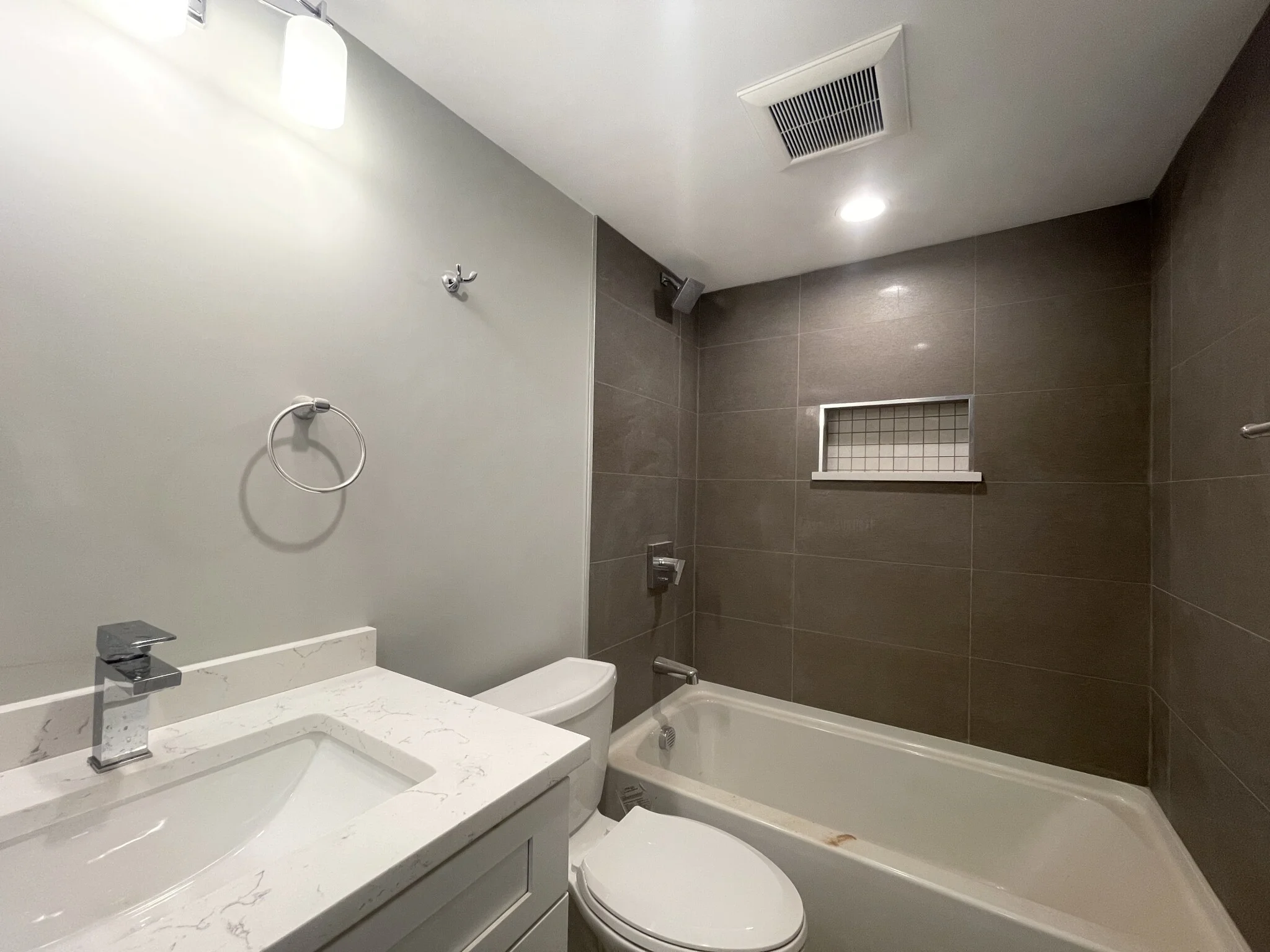 4 bed, 3.5 bath apartment for rent at 199 Boylston St Unit 0, Boylston Street — photo 16 of 18