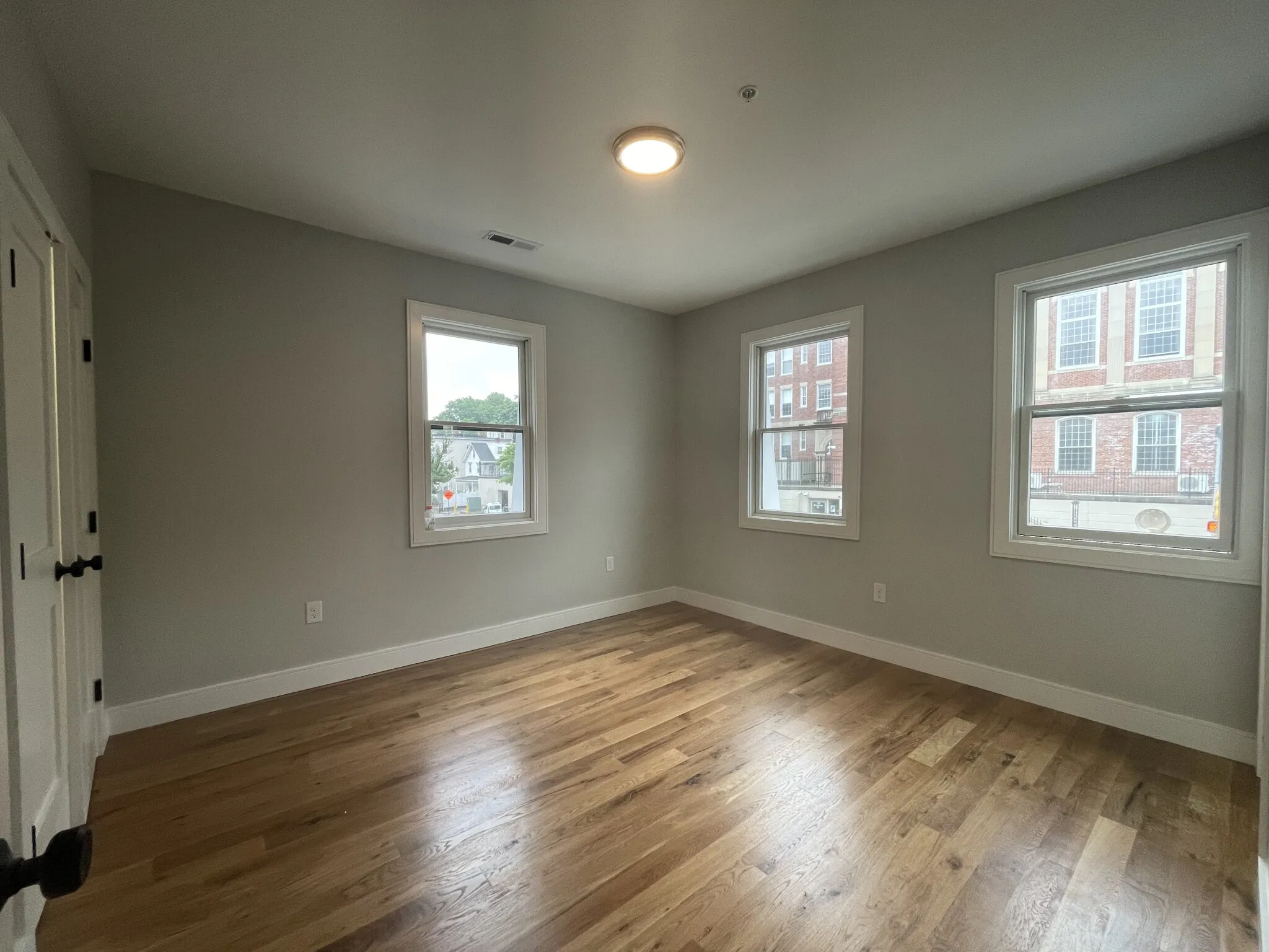 4 bed, 3.5 bath apartment for rent at 199 Boylston St Unit 0, Boylston Street — photo 3 of 18