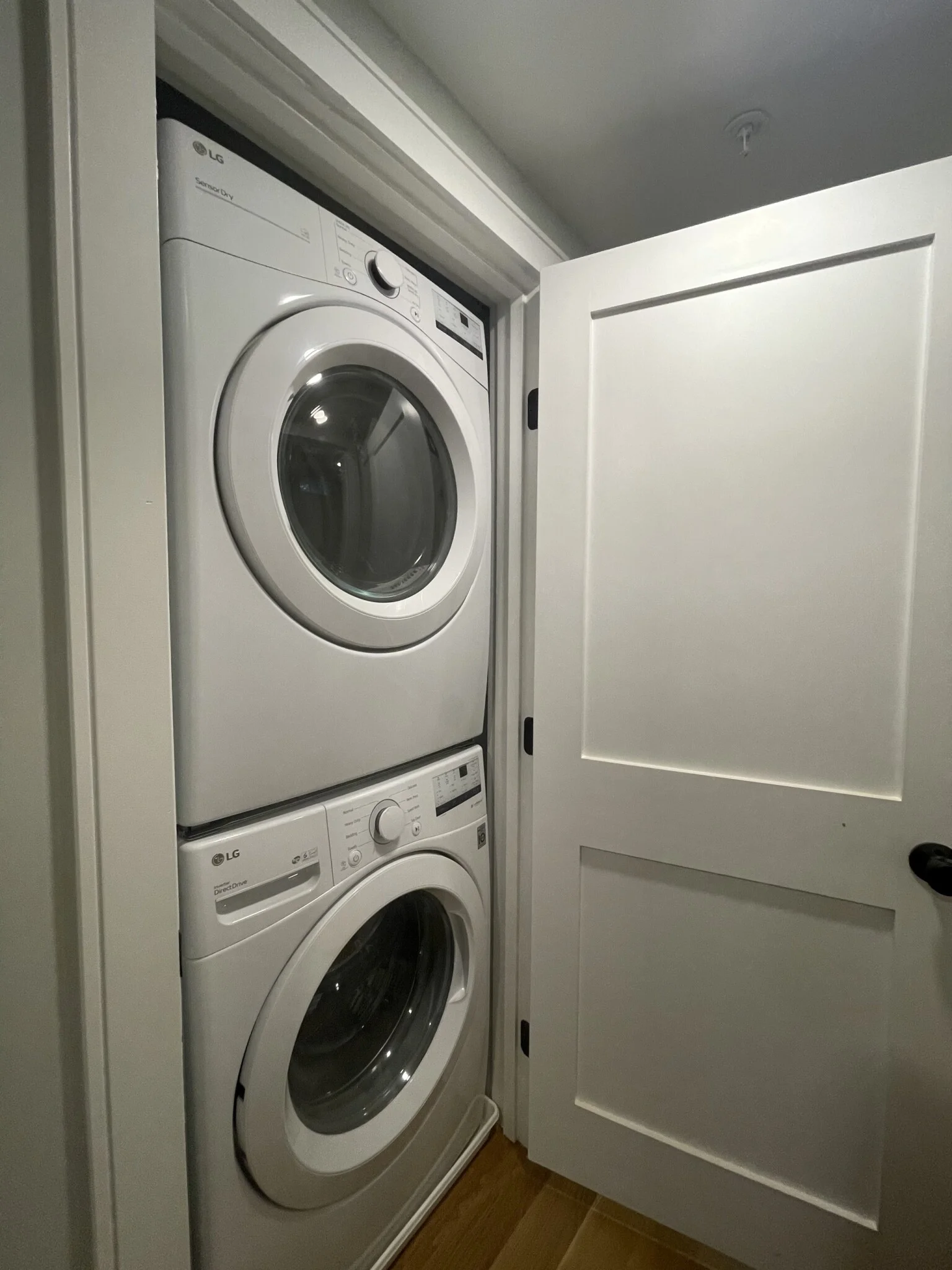 4 bed, 3.5 bath apartment for rent at 199 Boylston St Unit 199, Boylston Street — photo 17 of 18