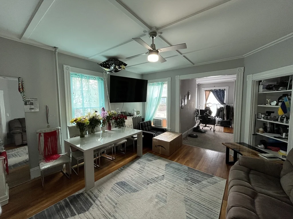 2 bed, 1 bath apartment for rent at 199 Burrill Unit 1, Swampscott — photo 3 of 9