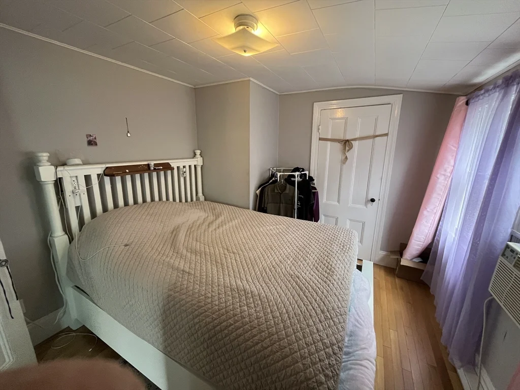 2 bed, 1 bath apartment for rent at 199 Burrill Unit 1, Swampscott — photo 8 of 9
