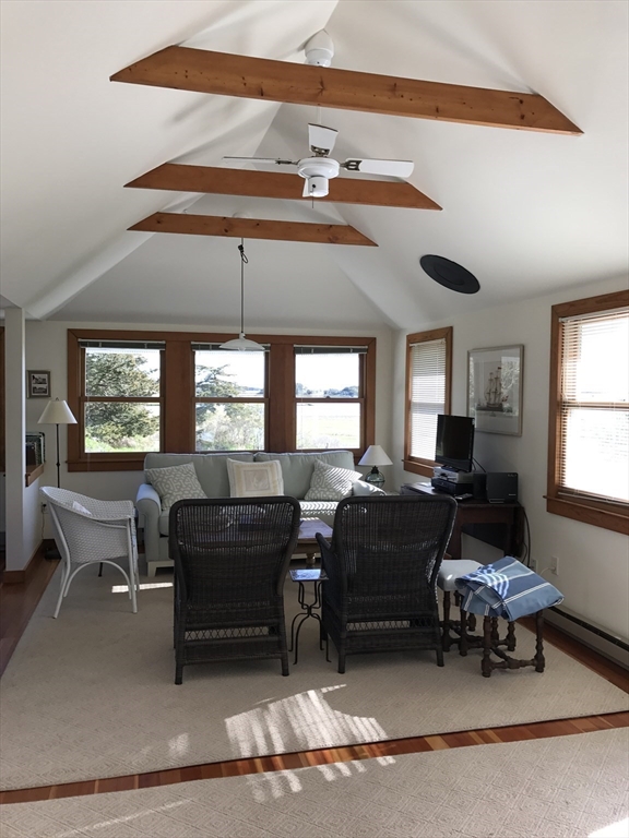 2 bed, 2 bath apartment for rent at 199-C Fisherville Ln Unit VAC RENTAL, South Westport — photo 9 of 17