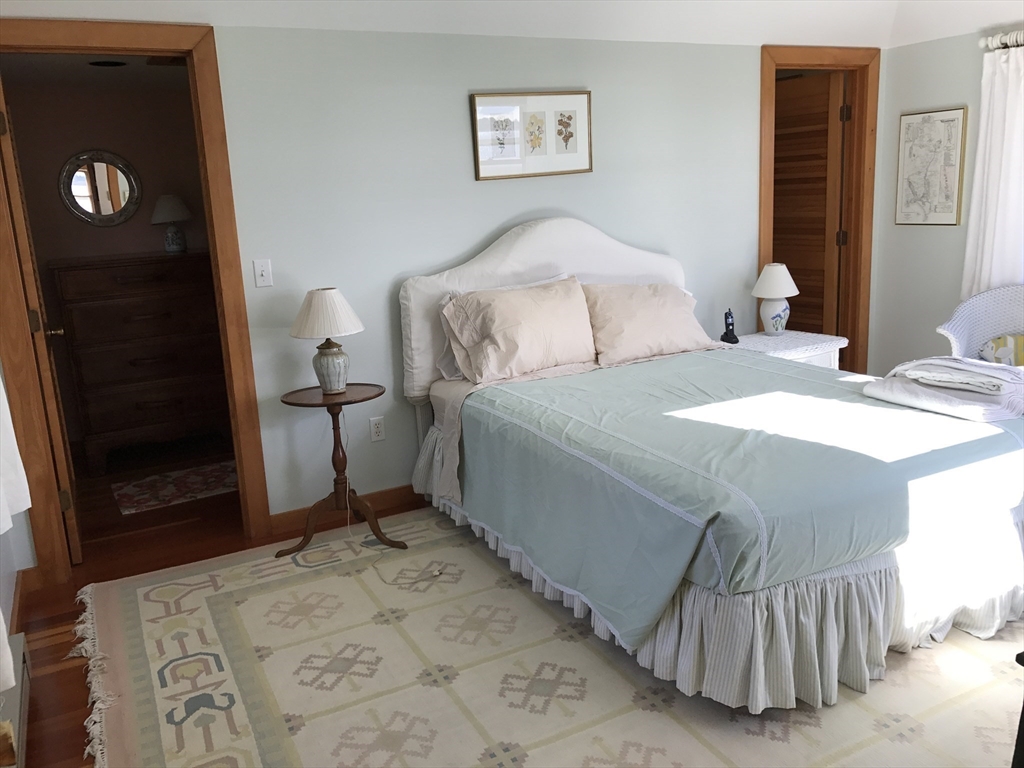 2 bed, 2 bath apartment for rent at 199-C Fisherville Ln Unit VAC RENTAL, South Westport — photo 10 of 17