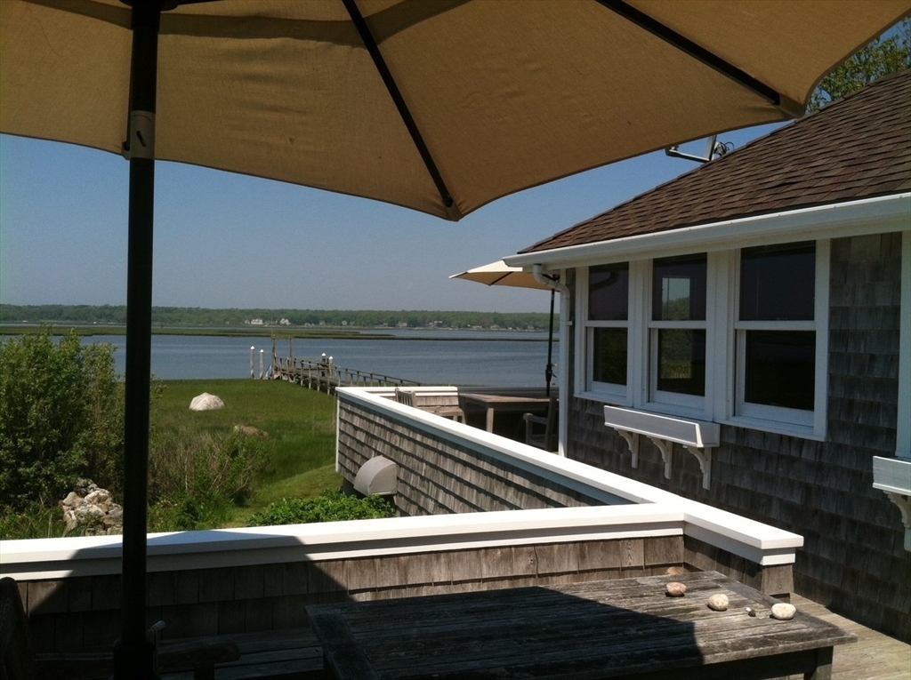 2 bed, 2 bath apartment for rent at 199-C Fisherville Ln Unit VAC RENTAL, South Westport — photo 1 of 17