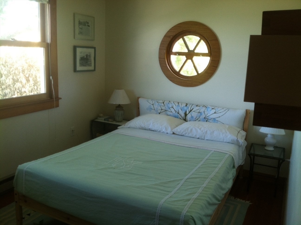 2 bed, 2 bath apartment for rent at 199-C Fisherville Ln Unit VAC RENTAL, South Westport — photo 11 of 17