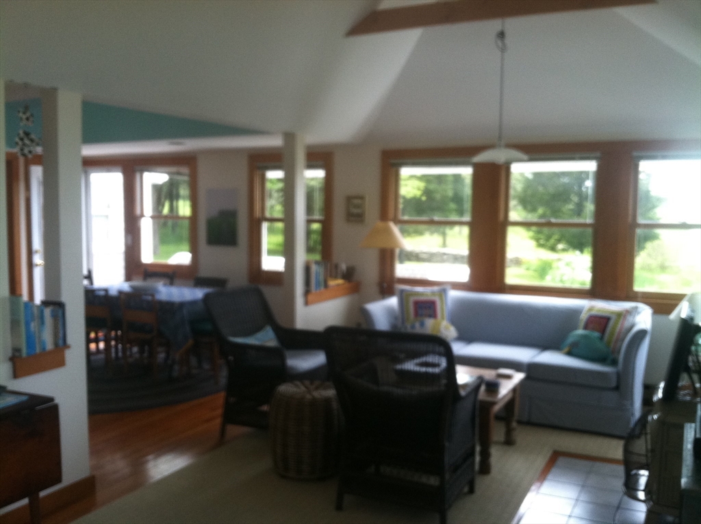 2 bed, 2 bath apartment for rent at 199-C Fisherville Ln Unit VAC RENTAL, South Westport — photo 7 of 17