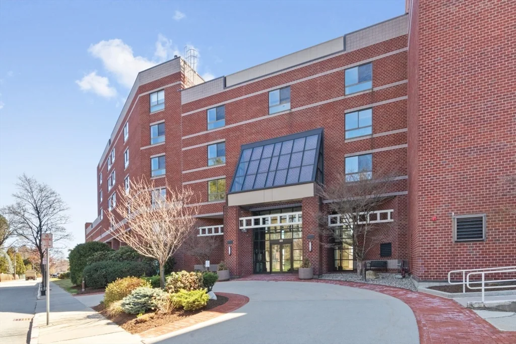 2 bed, 2 bath apartment for rent at 199 Coolidge Ave Unit 105, East Watertown — photo 1 of 32