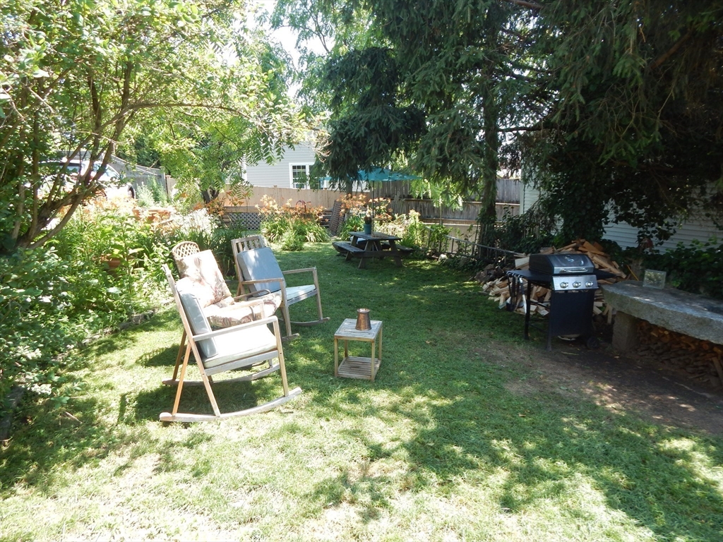 2 bed, 2 bath apartment for rent at 199 Granite St, Rockport — photo 15 of 15