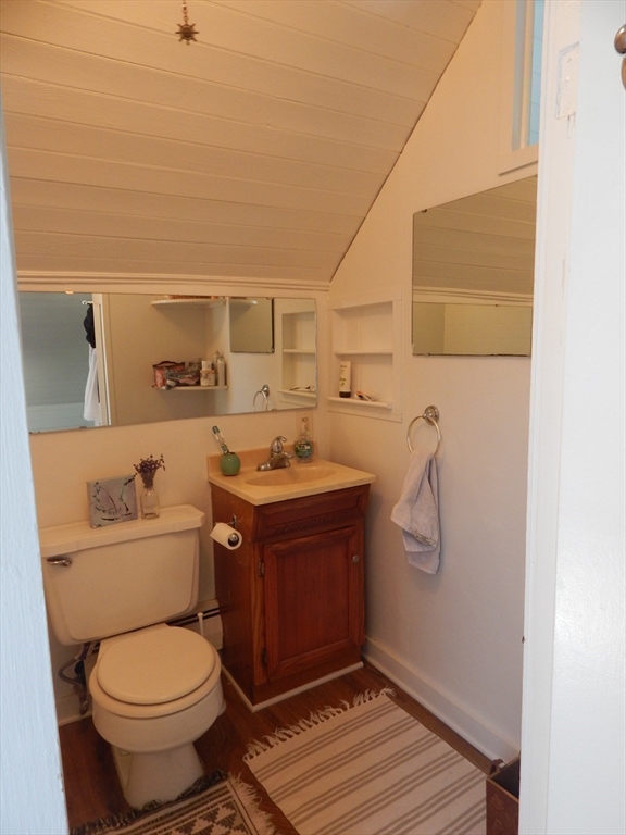 2 bed, 2 bath apartment for rent at 199 Granite St, Rockport — photo 14 of 15