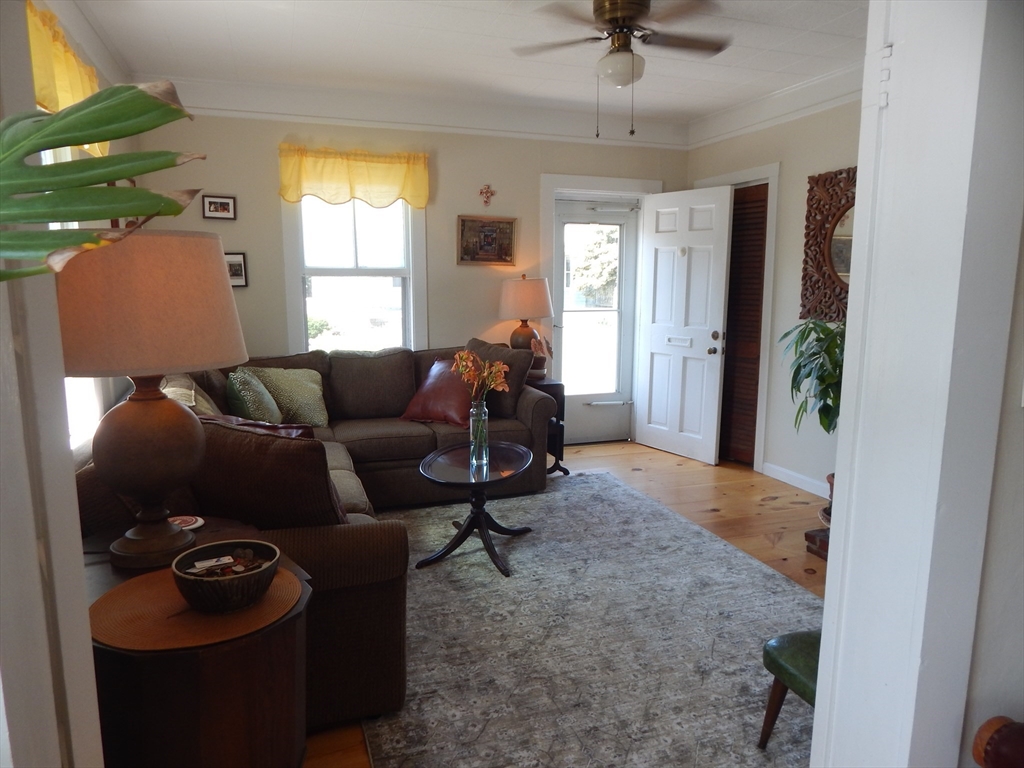 2 bed, 2 bath apartment for rent at 199 Granite St, Rockport — photo 1 of 15