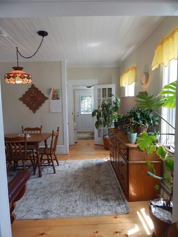 2 bed, 2 bath apartment for rent at 199 Granite St, Rockport — photo 4 of 15