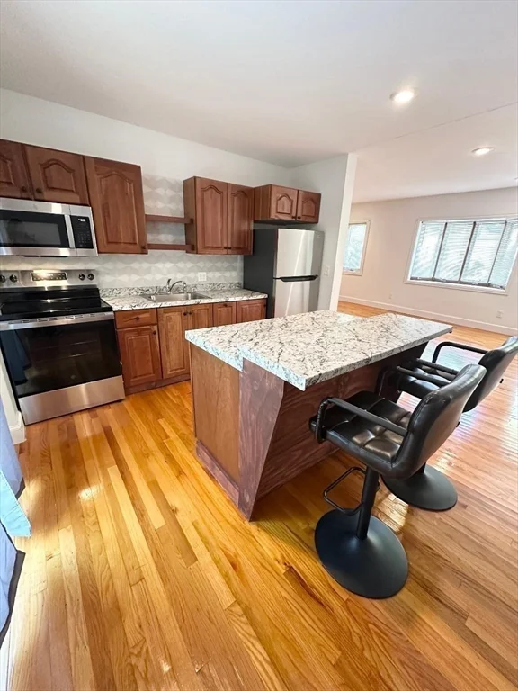 3 bed, 1 bath apartment for rent at 199 High St Unit 1, Athol — photo 7 of 26