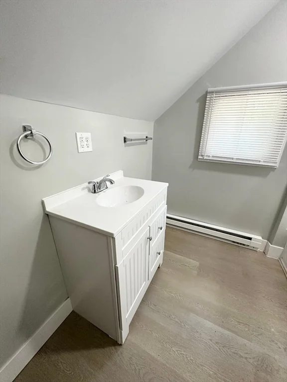 3 bed, 1 bath apartment for rent at 199 High St Unit 1, Athol — photo 23 of 26