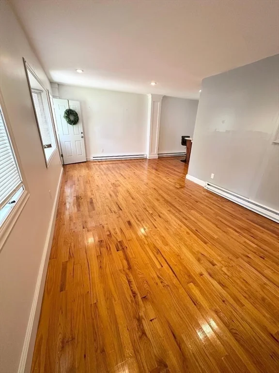 3 bed, 1 bath apartment for rent at 199 High St Unit 1, Athol — photo 9 of 26