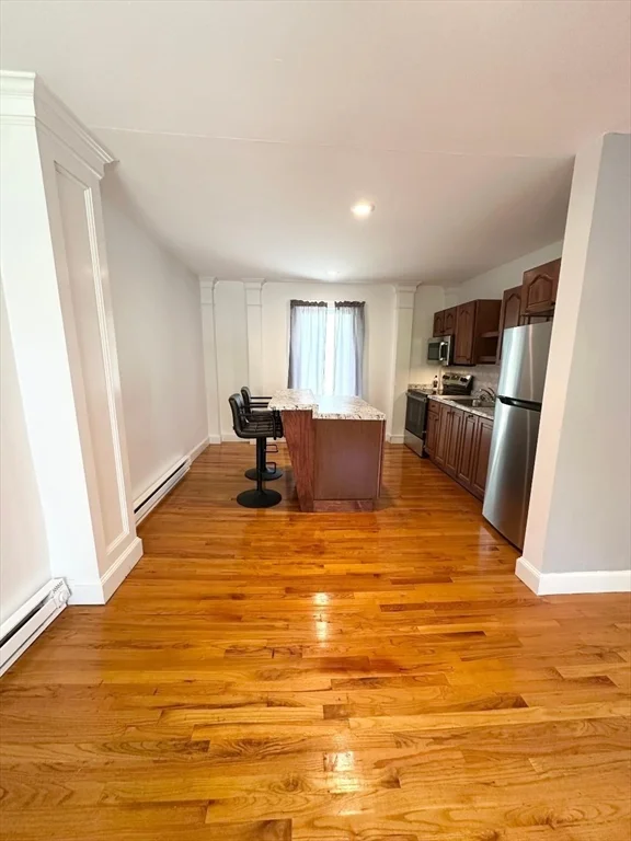 3 bed, 1 bath apartment for rent at 199 High St Unit 1, Athol — photo 3 of 26