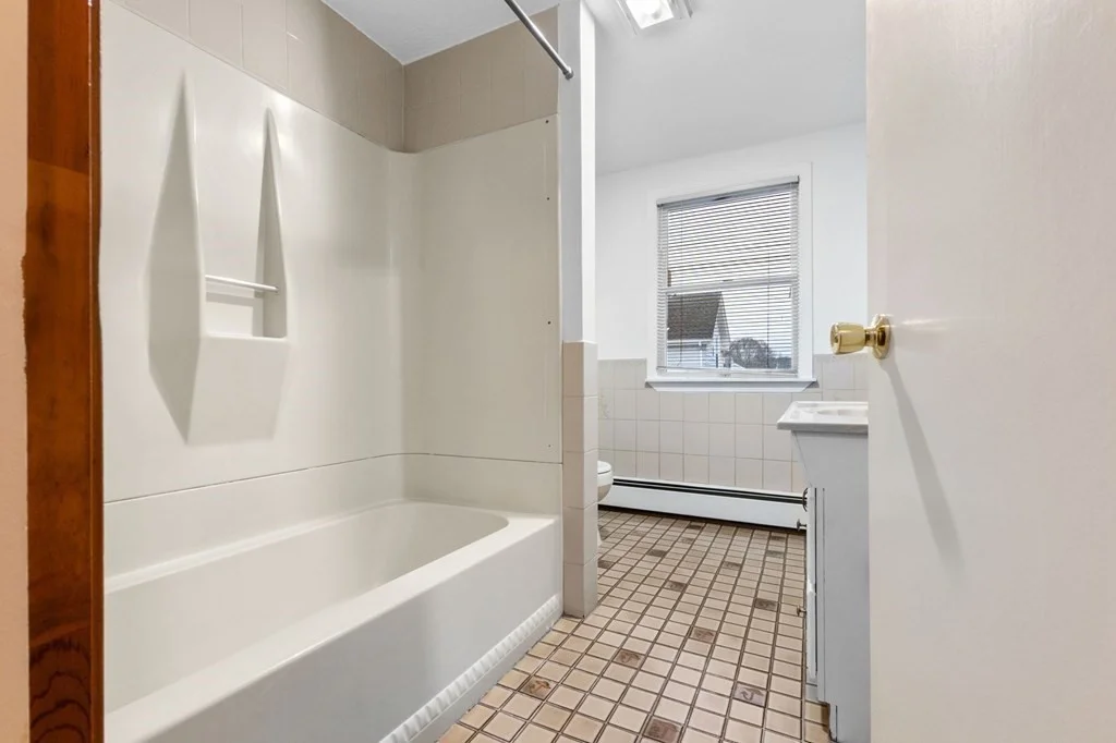3 bed, 2 bath apartment for rent at 199 Lynn St Unit 2, South Peabody — photo 10 of 15