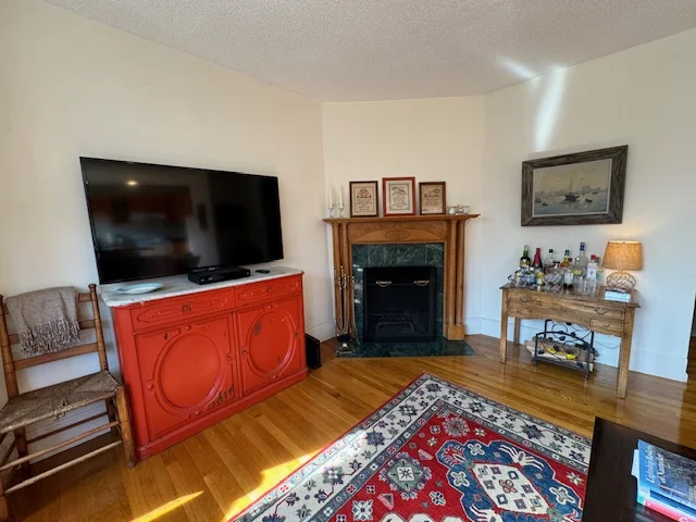 1 bed, 1 bath apartment for rent at 199 Marlborough St Unit 303, Back Bay — photo 3 of 13