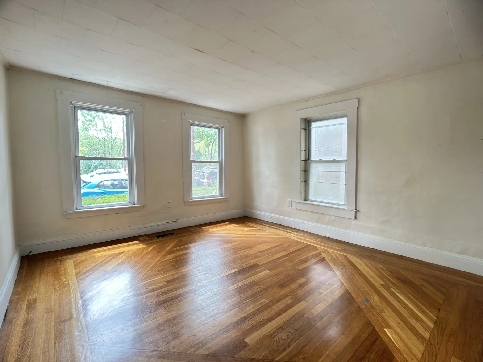 2 bed, 1 bath apartment for rent at 199 Mount Auburn St Unit 1, West Cambridge — photo 3 of 13