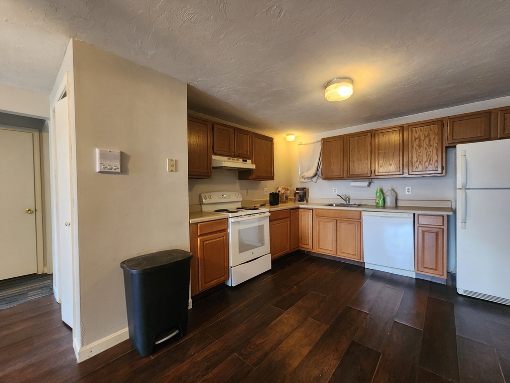 2 bed, 1 bath apartment for rent at 199 Perry Unit 7, Worcester — photo 9 of 23