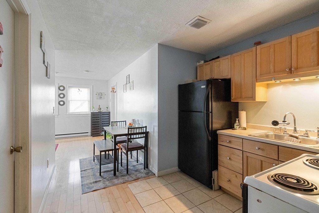 2 bed, 1 bath apartment for rent at 199 Prospect St Unit 4, Cambridge — photo 4 of 7