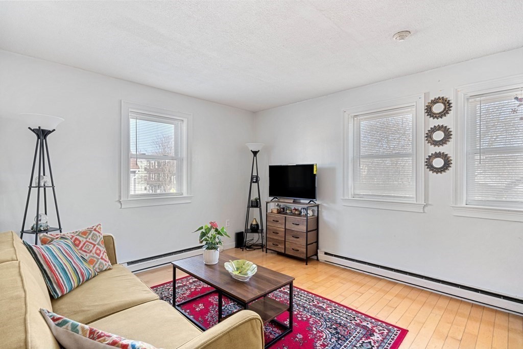 2 bed, 1 bath apartment for rent at 199 Prospect St Unit 4, Cambridge — photo 2 of 7