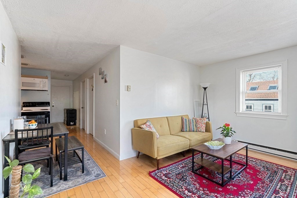 2 bed, 1 bath apartment for rent at 199 Prospect St Unit 4, Cambridge — photo 1 of 7