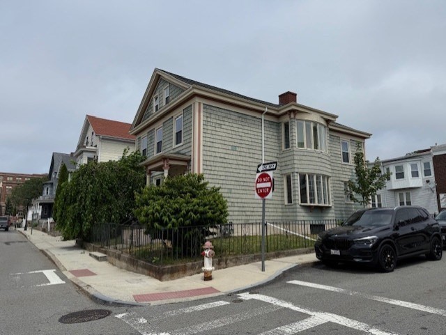 2 bed, 1 bath apartment for rent at 199 Purchase St Unit 1, Fall River — photo 1 of 8