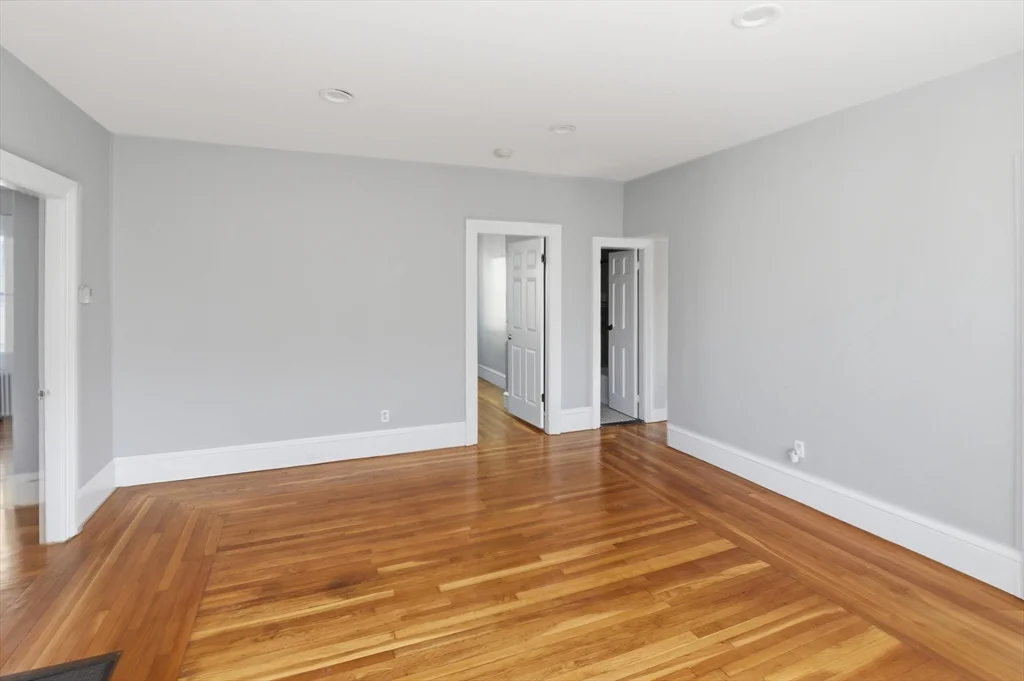 2 bed, 1 bath apartment for rent at 199 Purchase St Unit 2, Fall River — photo 6 of 8