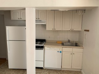 2 bed, 1 bath apartment for rent at 199 Strathmore Rd Unit 2, Brighton